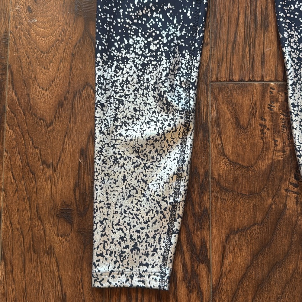 Beyond Yoga Alloy Ombré Sport Flex leggings, size small - Picture 4 of 10
